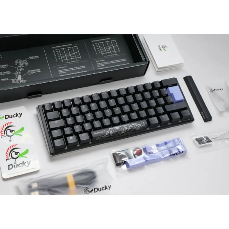 Teclado Ducky One 3 Classic Mini 60% Hot-Swap RGB MX-Silent Red Negro
