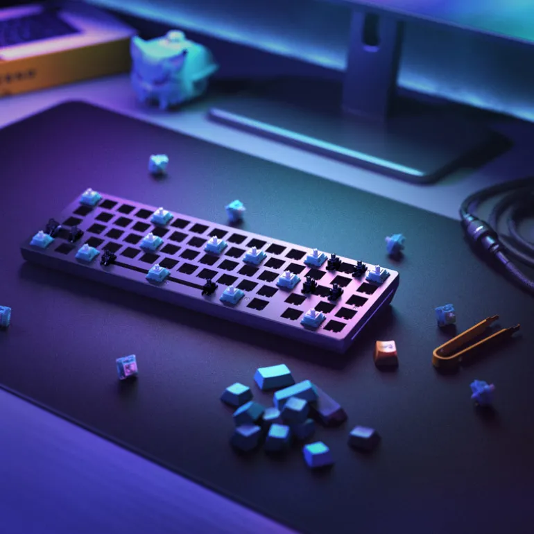Teclado Glorious PC Master Race GMMK 2 Compact ISO Rosa